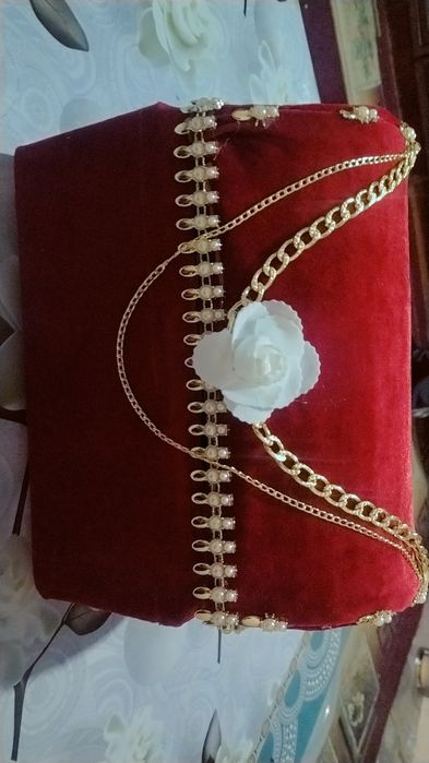 Qoʻlda yasalgan sandiqcha