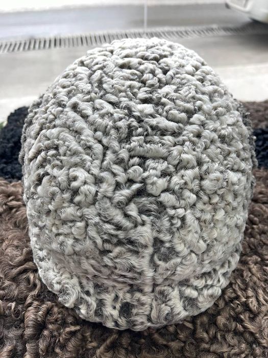 Qorako'l teri Коракул шапка