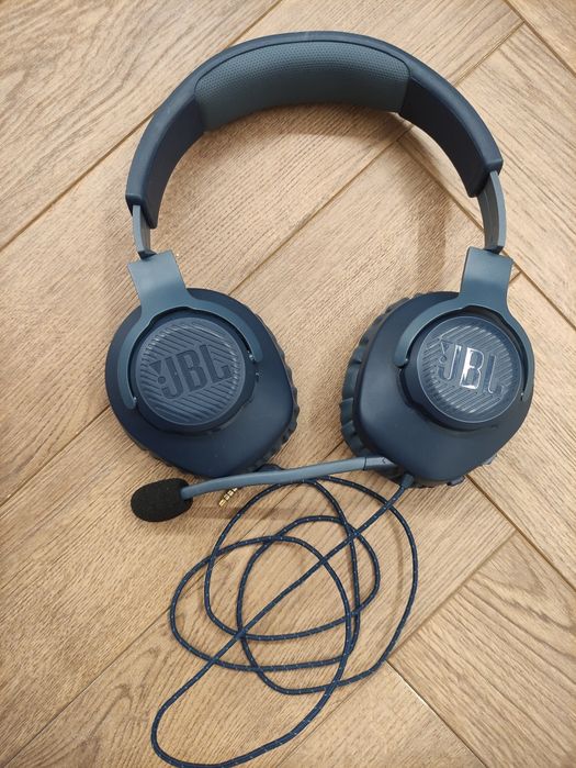 Наушники JBL Quantum 100