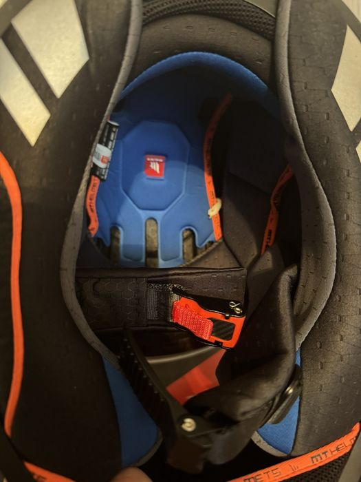 Каска МТ. Размер 61 .