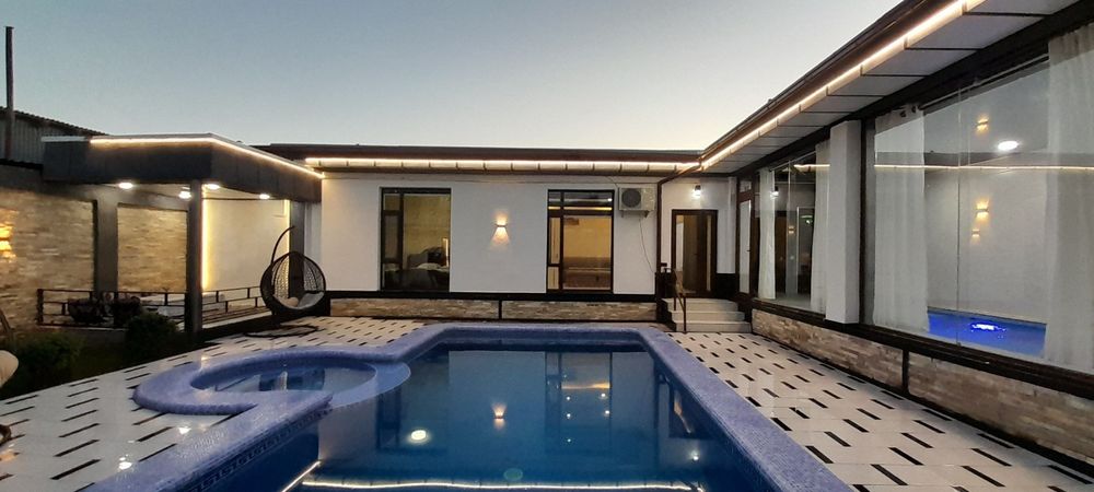 Kampakt dacha oila va ulfat uchun