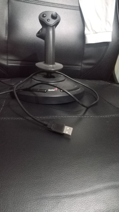 Joystick pentru jocuri retro cu avioane