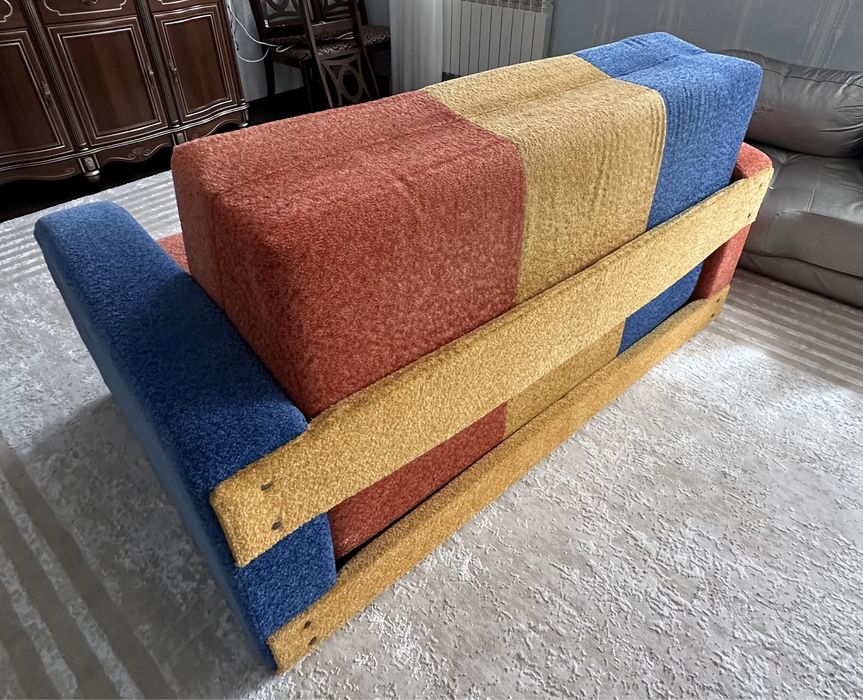 Мягкая мебель, раскладной диван