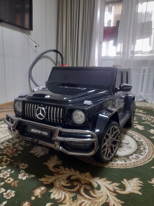 Продам детскую машину Геленваген G63 AMG