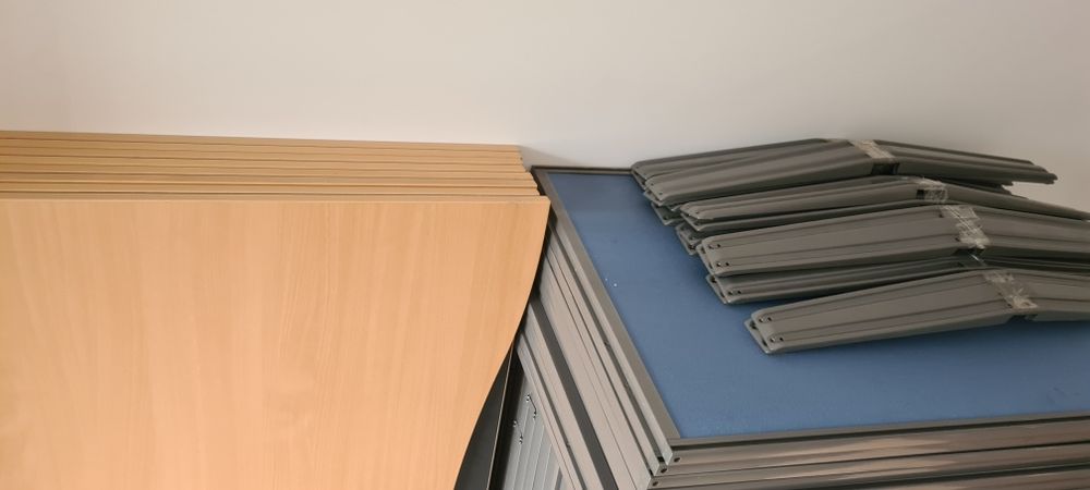 Професионални офис бюра Kinnarps