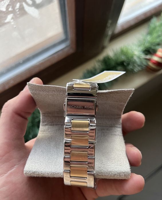 Michael Kors чисто нов часовник