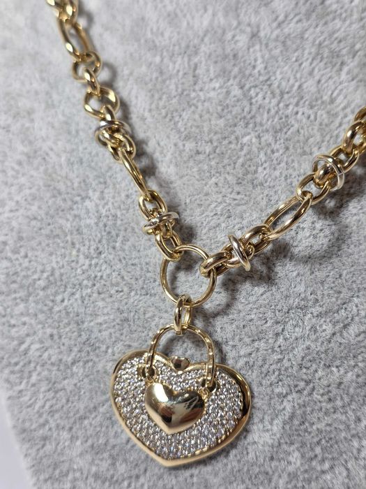 Lanț Elegant din Aur 14K cu Pandantiv Inimă Strălucitoare – Design Romantic