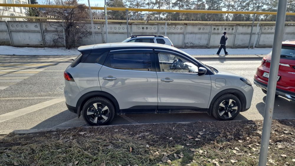 Автомобиль электромобиль Wuling bingo plus