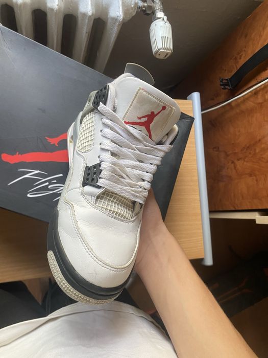 Jordan 4 Retro 2025