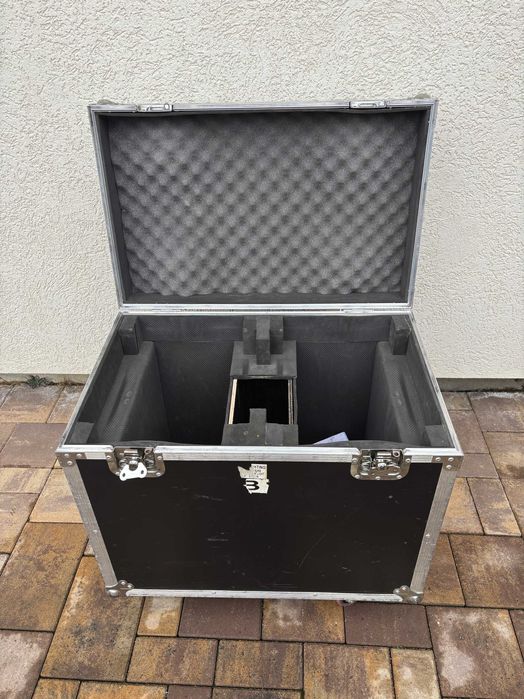 Moving Head Beam 200W cu Flight Case