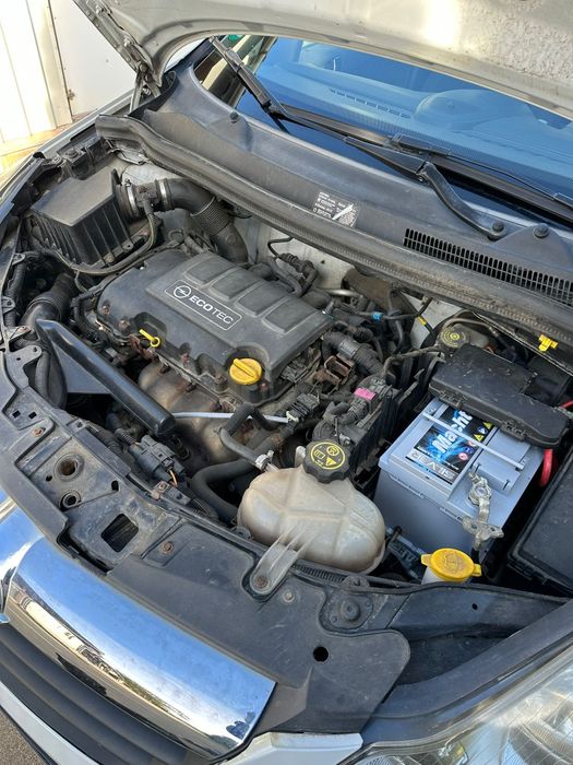 !DE VÂNZARE Opel Corsa!