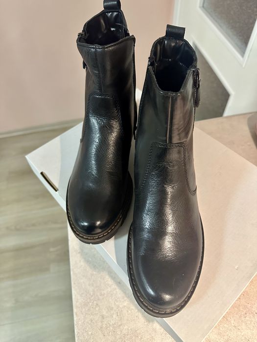 Нови боти Hush puppies