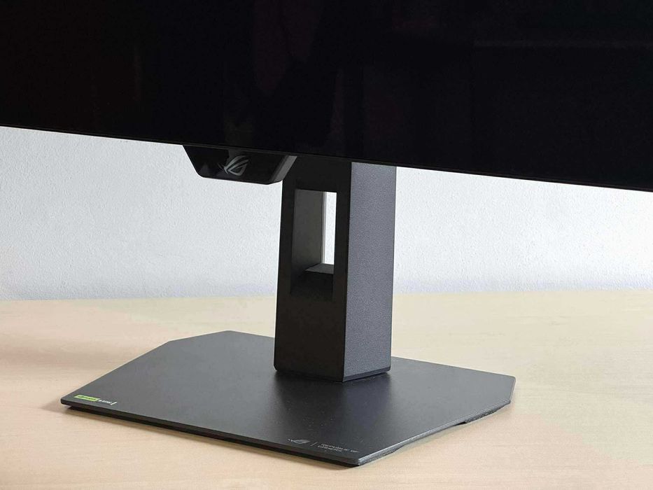 Бартер! ASUS ROG Strix 31.5" 4K Ultra HD WOLED 240/480Hz