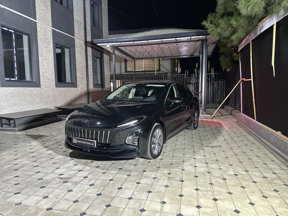 Hongqi e-qm5 500km