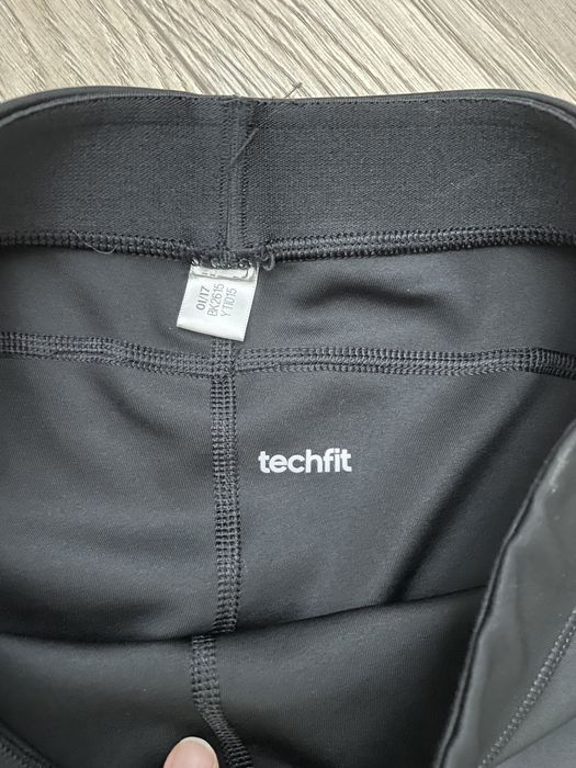 Pantaloni / colanti pana la genunchi adidas climalite XS