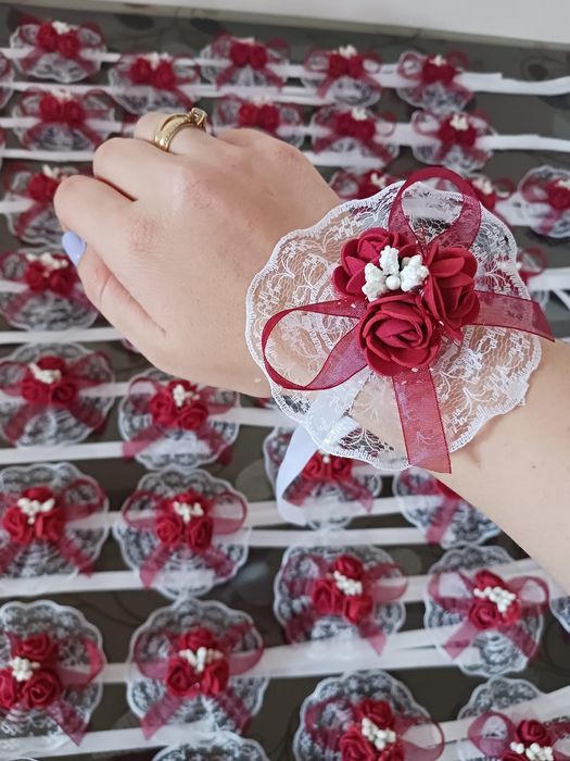 Сватбени гривни с тюл и перли