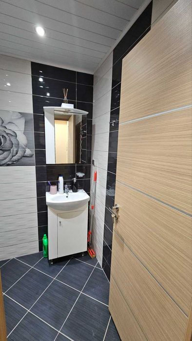 Отдавам двустаен