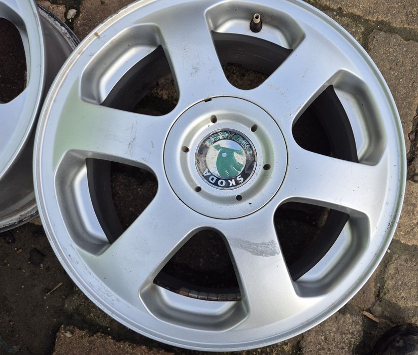 Set 4buc jante aliaj originale Skoda R15 seria 6.5Jx15H2 ET 43 - 5x100