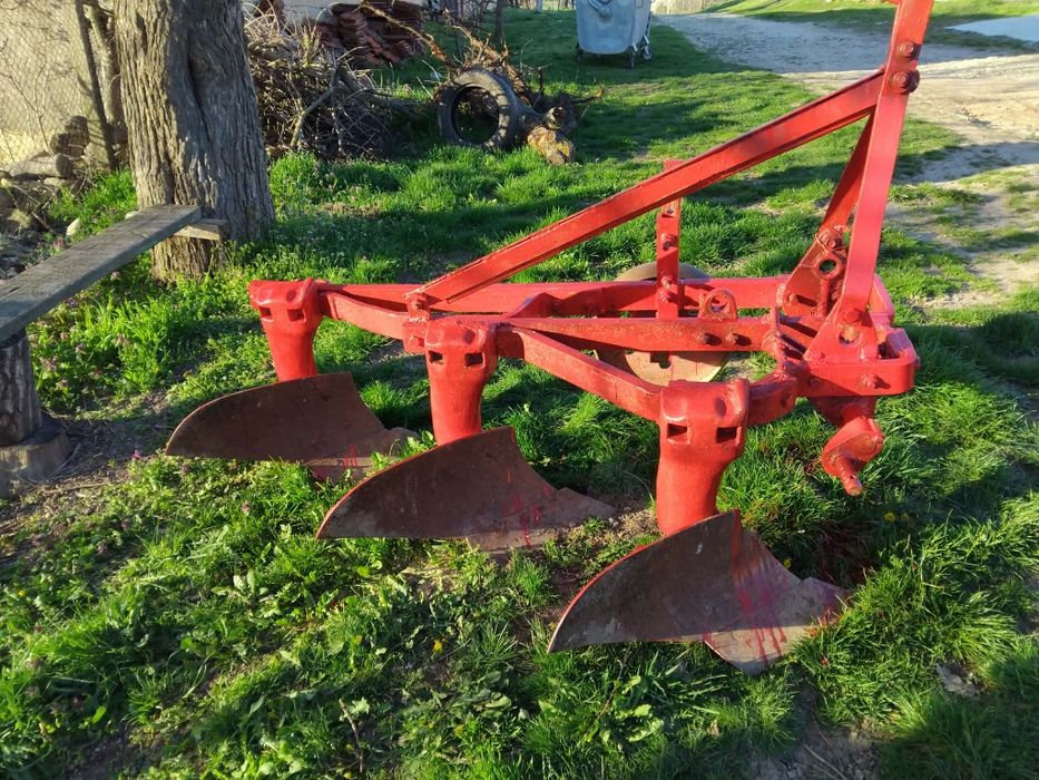 Плуг 3х25 от ЮМЗ