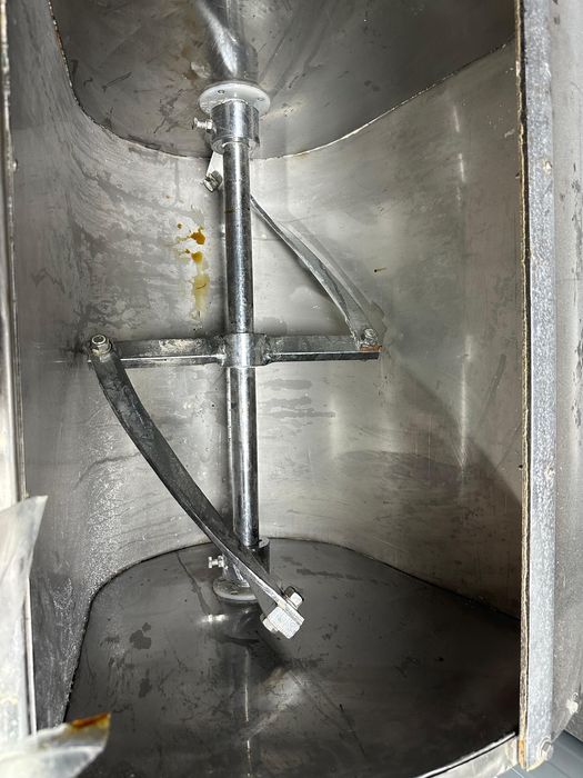 Тестомесильная машина (80 кг)