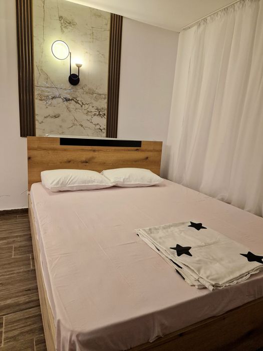 Închiriez regim hotelier cazare Trocadero City Mall centru