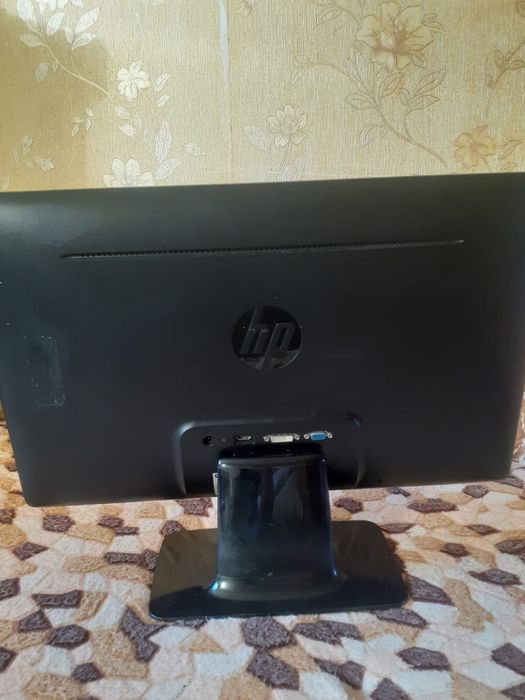 Продам манитор,клавиатуру,мышь и колонку