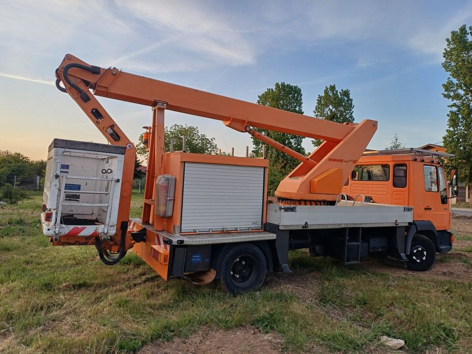 Nacela pe camion MAN  8. 156