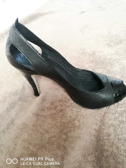 Дамски обувки с ток, черни
