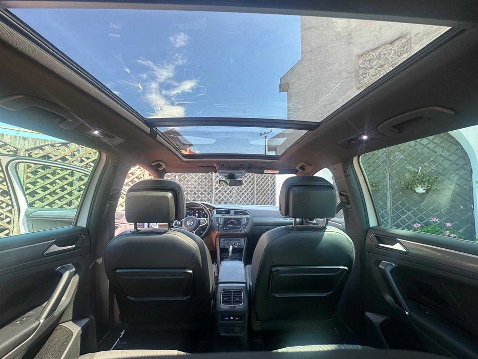 Volkswagen Tiguan R-Line 2.0D 4Motion Panorama/Digital Cockpit