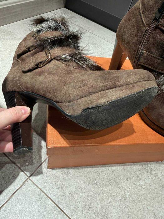 Продам фирменные демисезонные полусапожки