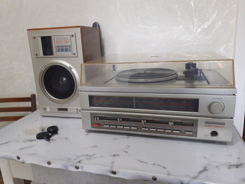 Продам Проигрыватель ретро