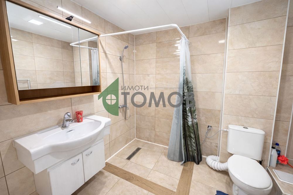 Напълно обзаведен и ремонтиран двустаен апартамент в кв. Железник