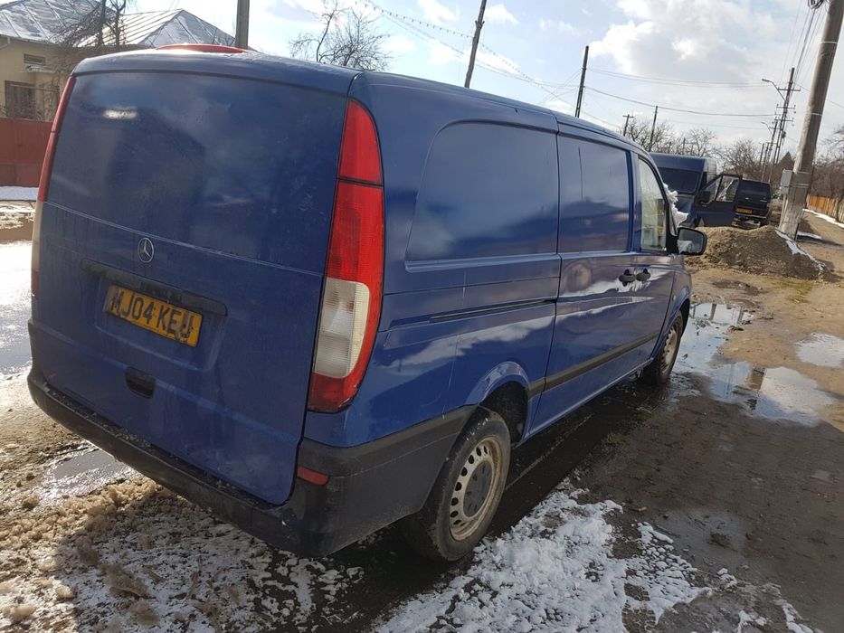 Dezmembrez Mercedes vito euro 4 2005