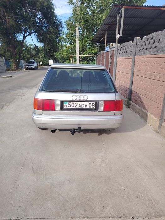 Продаем машину Audi C4. 1992г. Объём 2.3