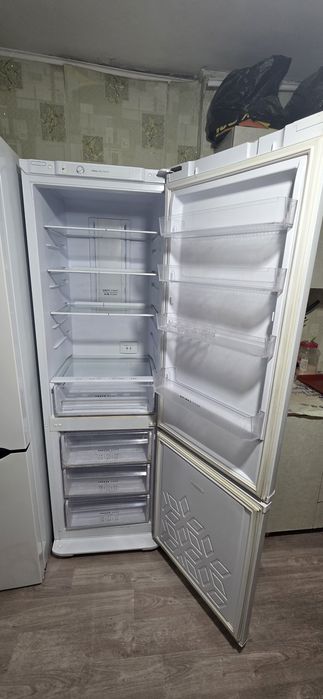 Продам Холодильник бирюса