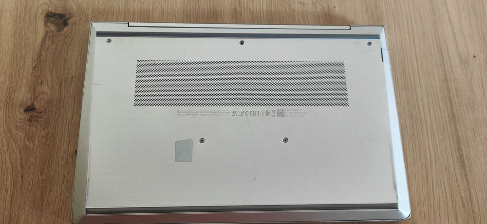 Лаптоп HP Probook 445 G9 с 6-ядрен Ryzen 5-5625U и 14'' FHD 256/16GB