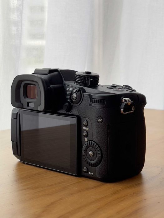Vand Panasonic GH5 + Obiectiv Panasonic 25mm F1.7 - Stare excelenta - Body de backup