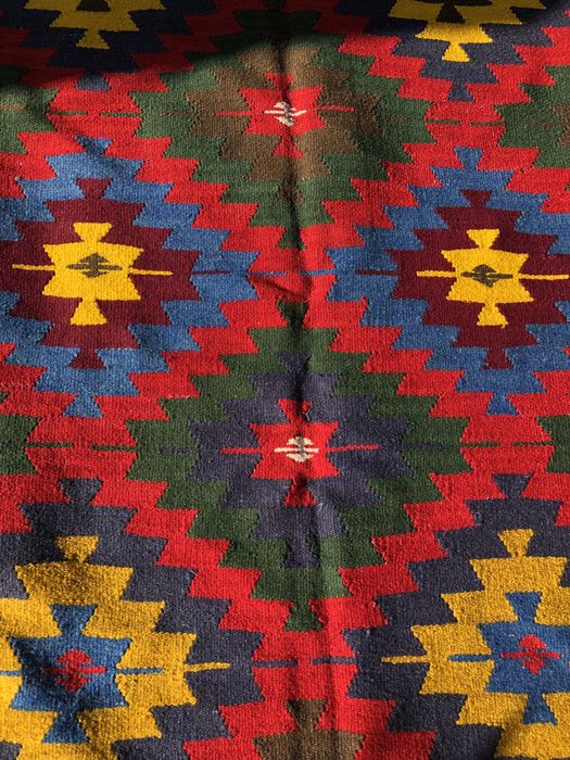 Тетевенски битов  килим и пътека