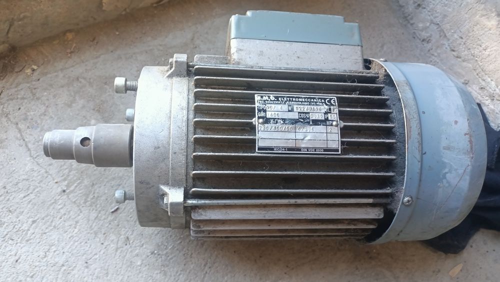 Продам электродвигатель E.M.G. Elettromeccanica