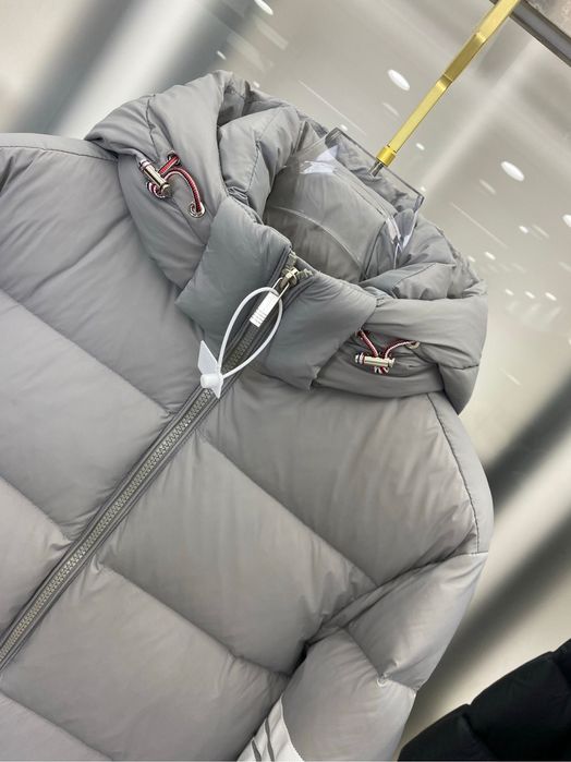 Geaca Thom Browne , calitate premium , pe comanda , noua , L