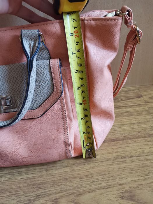 Нова дамска чанта