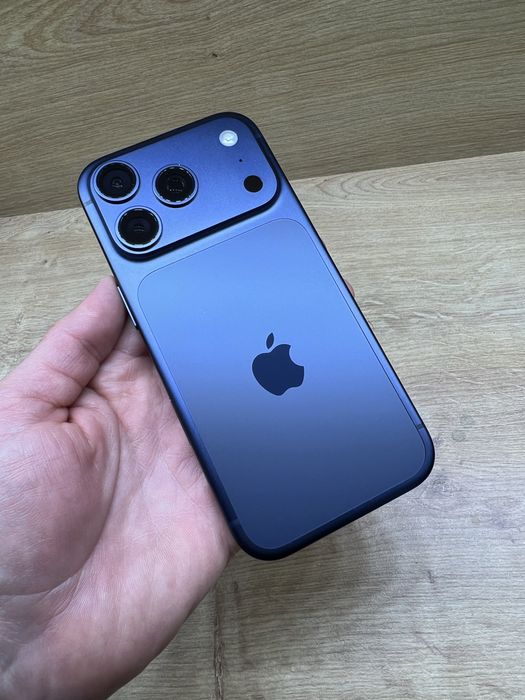 iPhone 17 PRO 256Gb Blue 100% battery