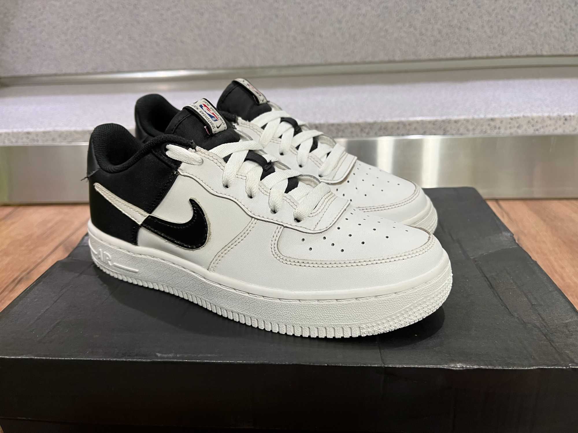 ОРИГИНАЛНИ *** Nike Air Force 1 Low LV8 Satin / 