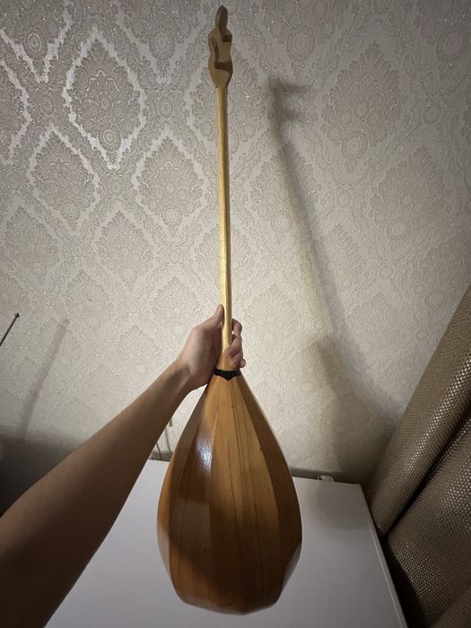 Домбыра с чехлом