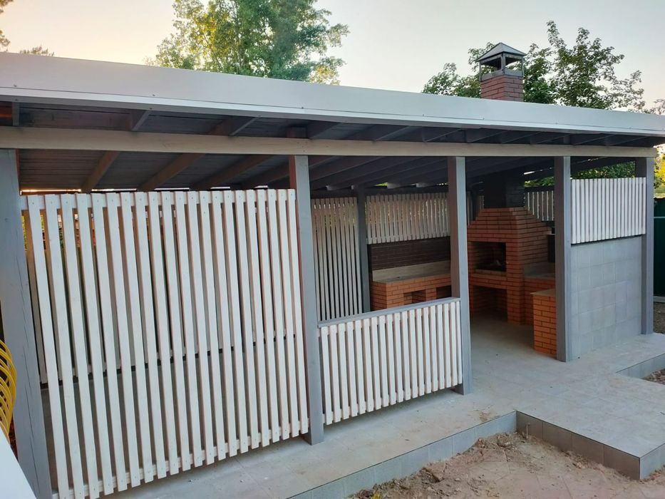 Услуги плотника,заливка фундамента,беседки,дома,бани,заборы, скамейки ...