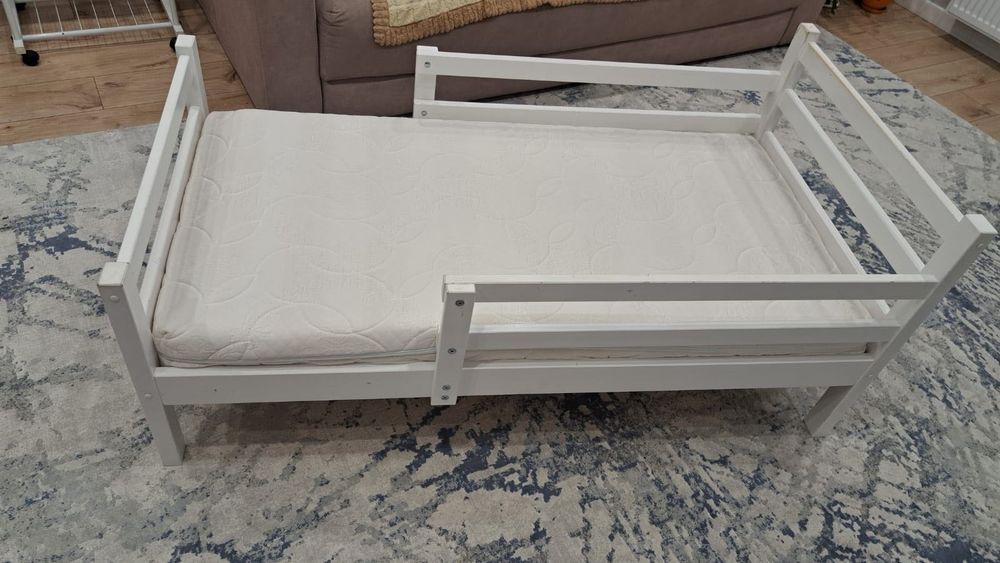 Продам кровать детскую