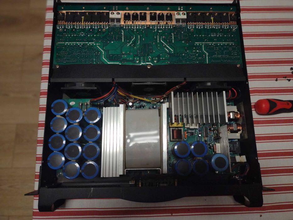 Awaline ipf6800 ( labgruppen,)2x4800w