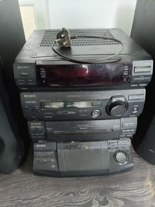 Vand combina audio Sony fără boxe