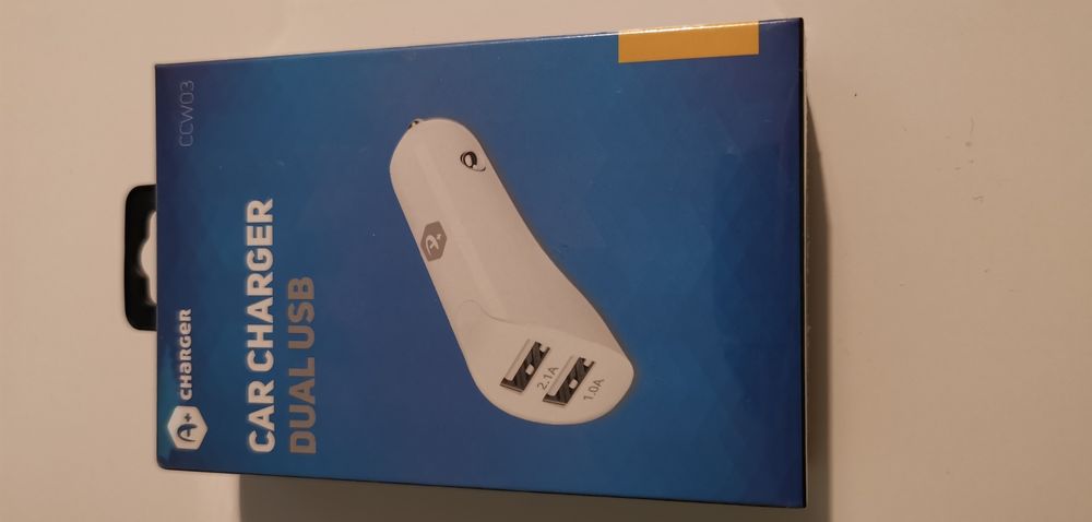 Ново зарядно запалка за телефон 2 USB