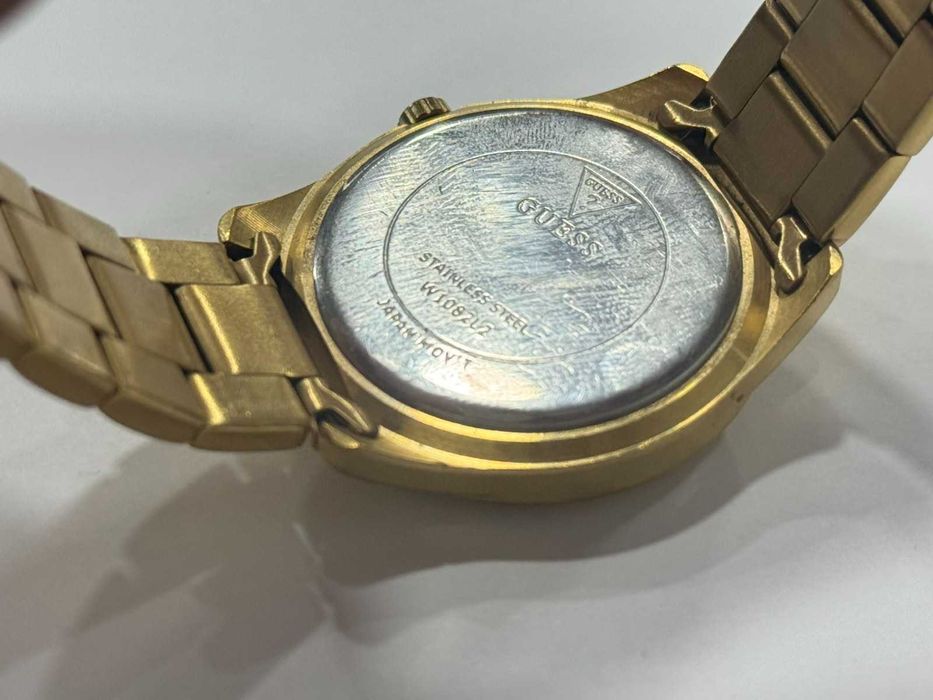 Часовник - Guess / W1082L2